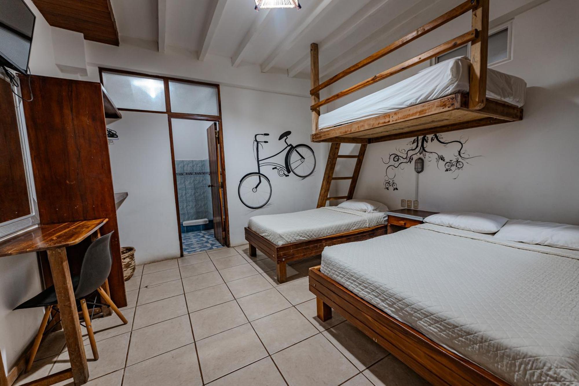 Hotel Nantu Hosteria Puerto López Esterno foto