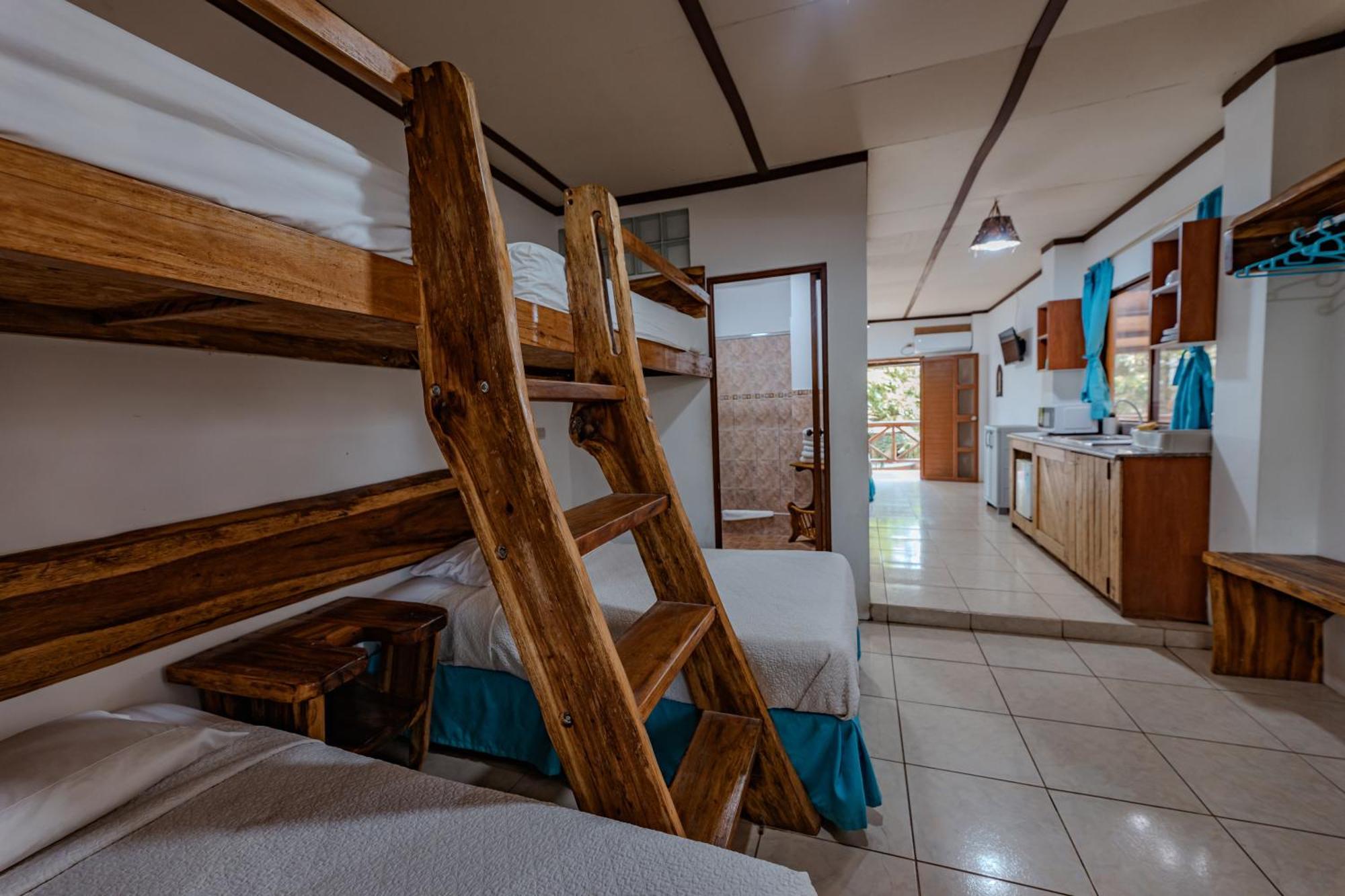 Hotel Nantu Hosteria Puerto López Esterno foto