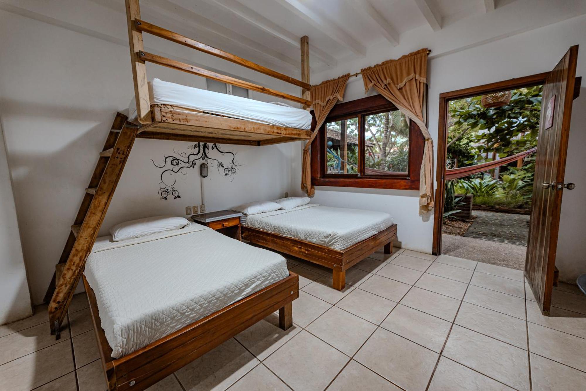 Hotel Nantu Hosteria Puerto López Esterno foto